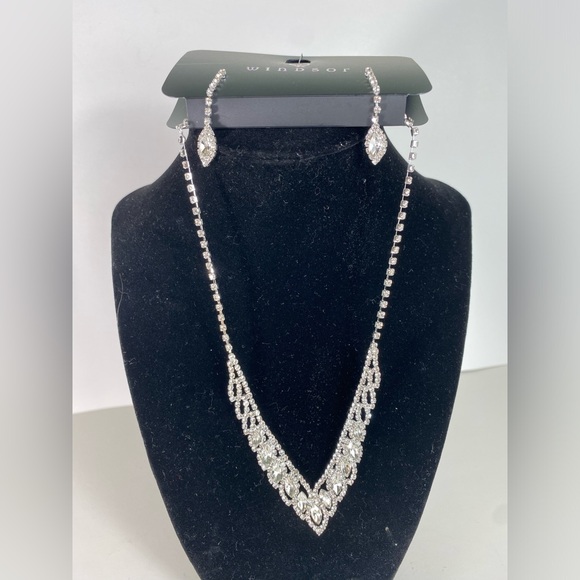Windsor Fashion Jewelry Earrings and Necklace set - Picture 1 of 4